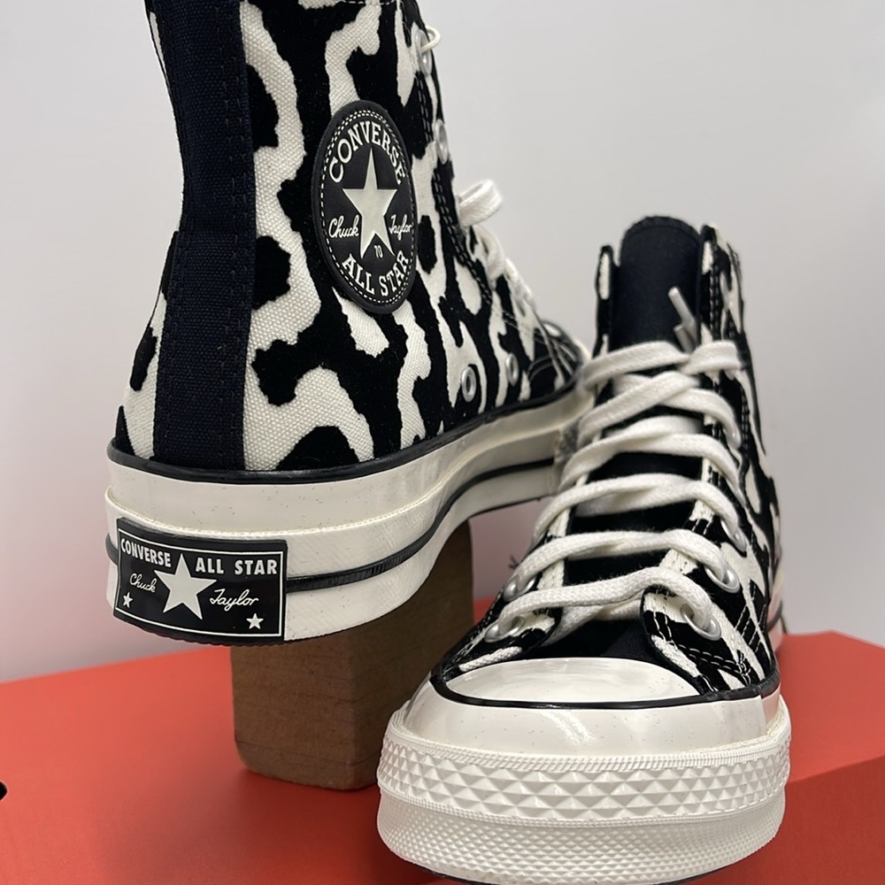 Converse WMNS CHUCK 70 HI
BLACK/EGRET/BLACK A12350C Sneakers - Picture 10 of 16